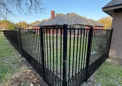 Fence Contractor (9)